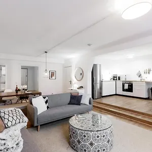 Apartment Arbio I Cosy Spacious In Kreuzburg, Berlin