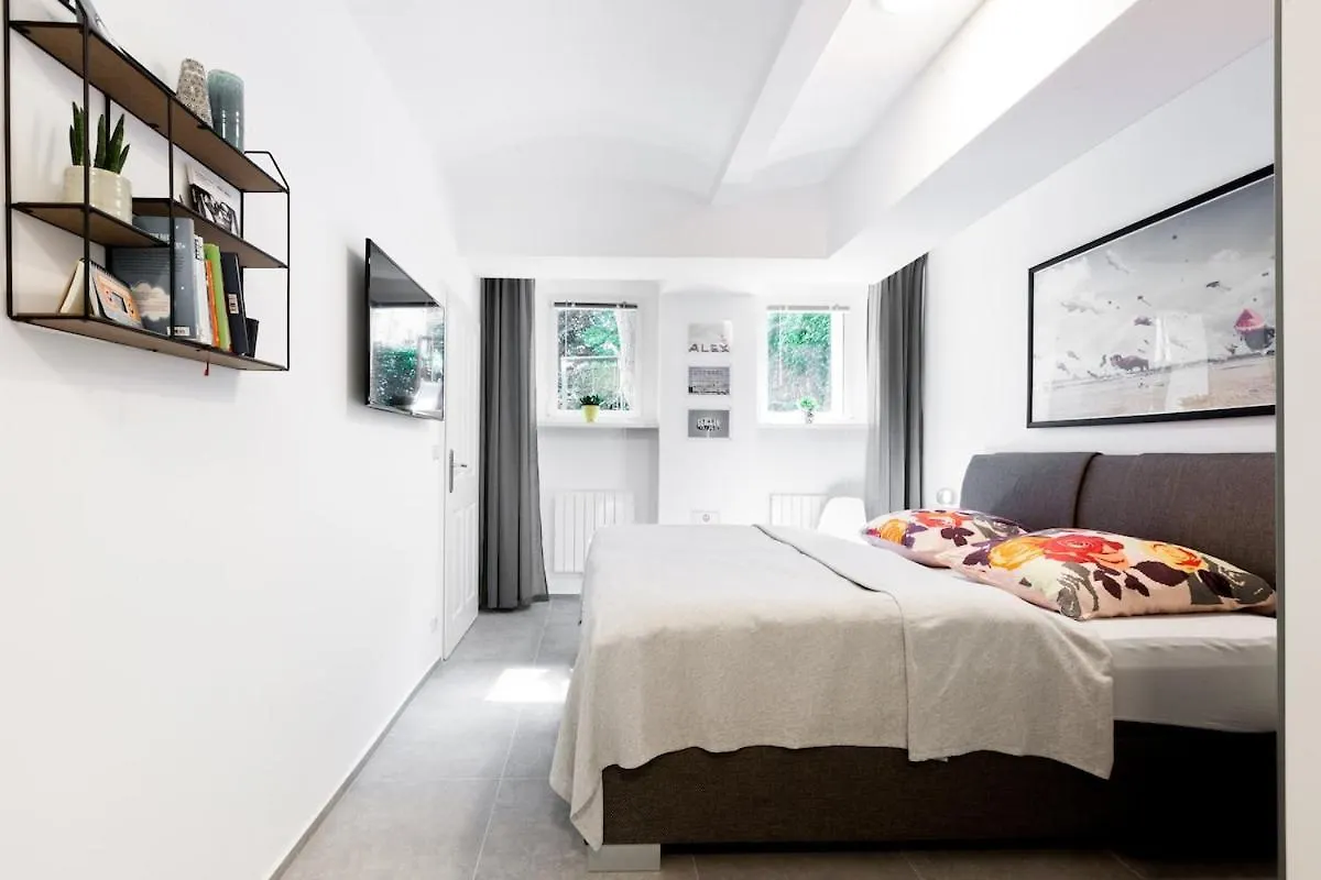 P22 Room 22 Apartment Prenzlauer Berg برلين