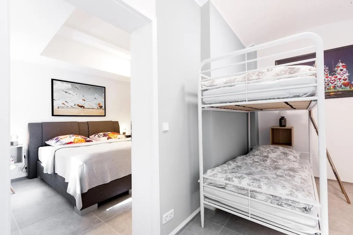 P22 Room 22 Apartment Prenzlauer Berg Berlin Germany